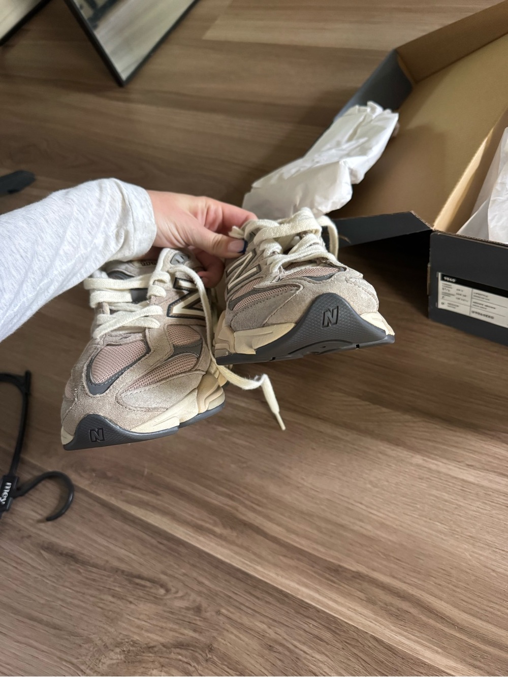 New Balance 9060 Driftwood Castlerock Sneakers US 7 - Picture 10 of 10